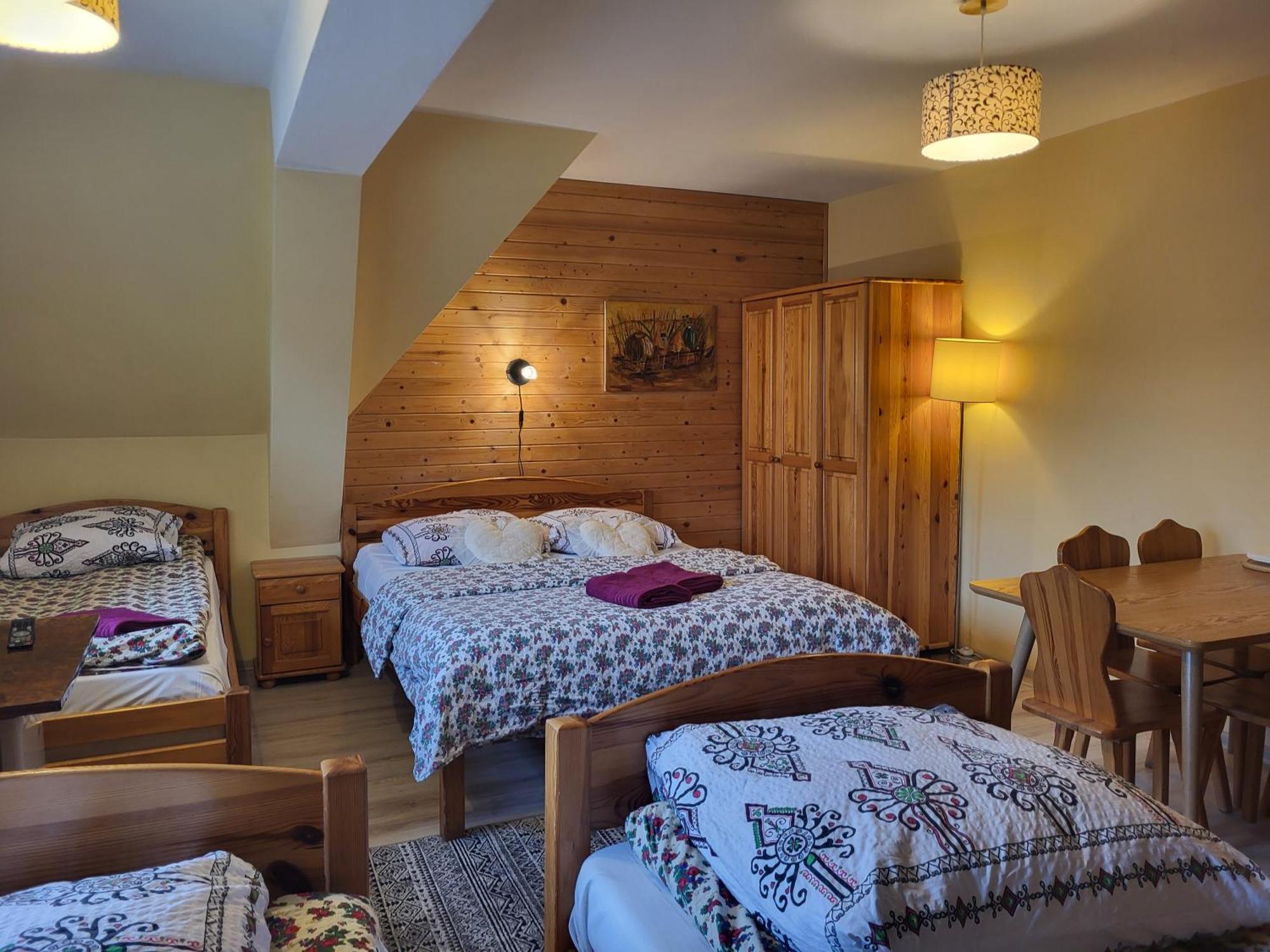 Apartamenty I Pokoje Goscinne Nowita Zakopane Room photo